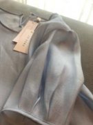 天丝上衣 全新